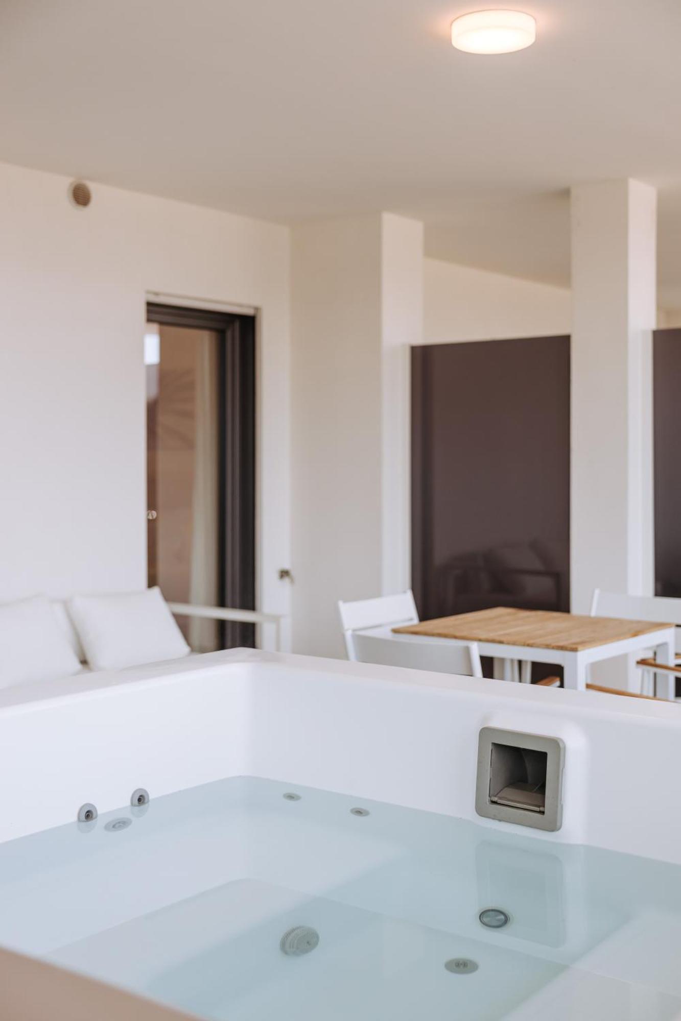 Marisabella Suite Spa 3 Бари Экстерьер фото